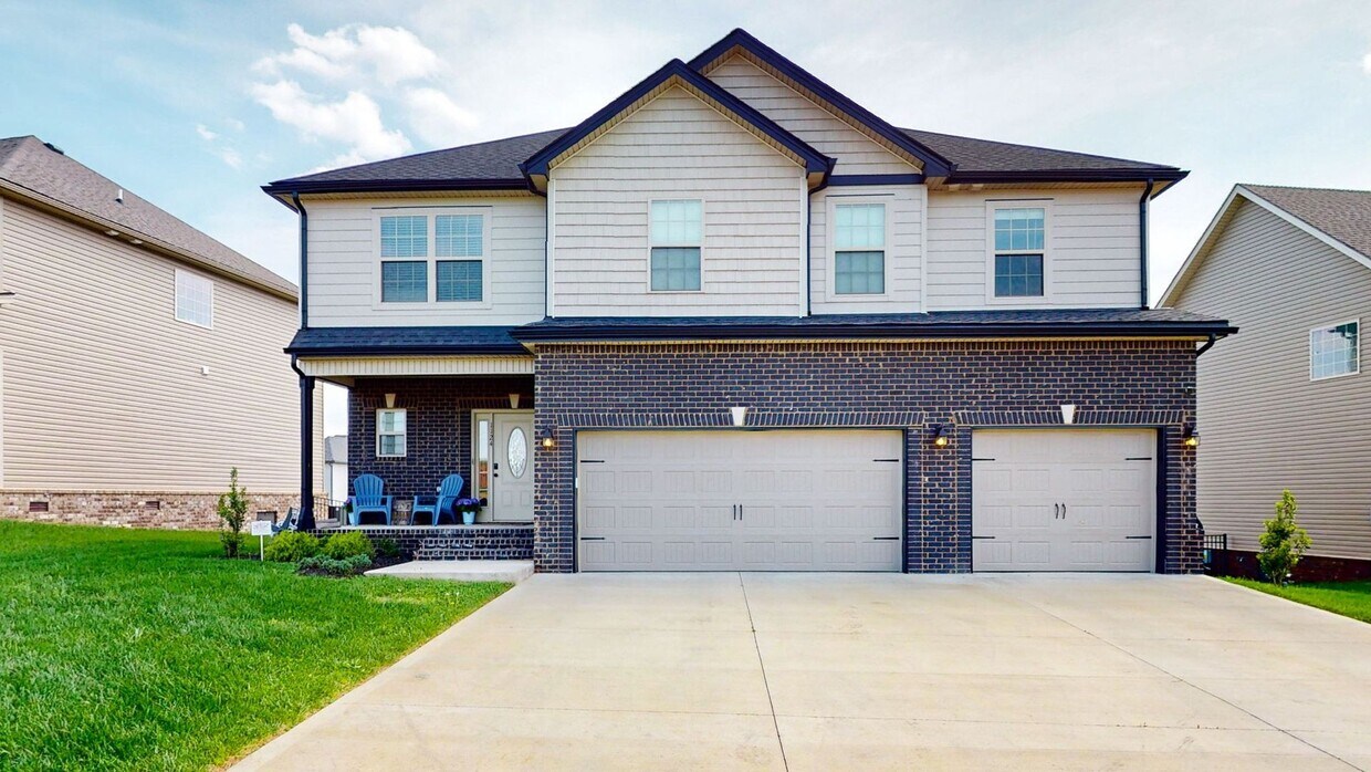 Primary Photo - 4 Bedroom 2.5 Bathroom Home