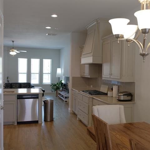 Building Photo - 2401 Gramercy Park Dr