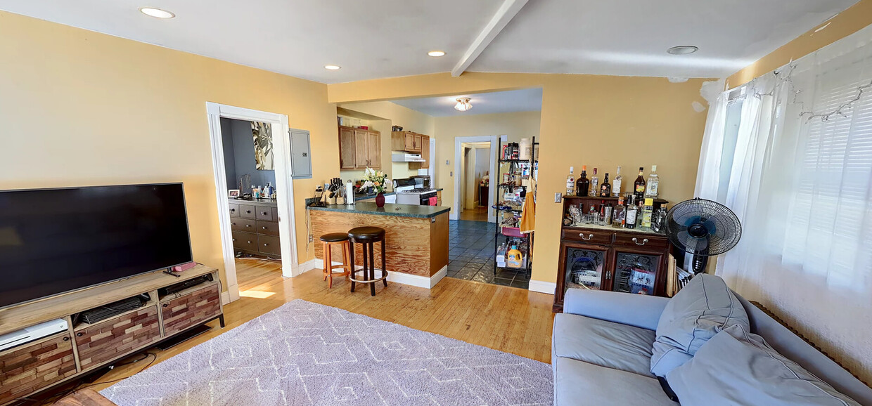Foto principal - 2572 Massachusetts Ave
