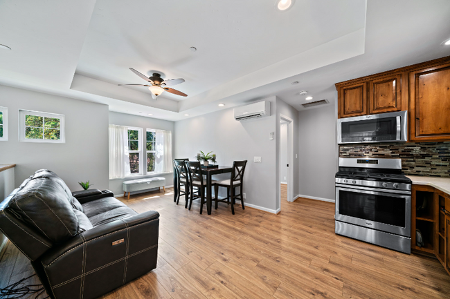 Building Photo - 5085 Lake Forest Dr