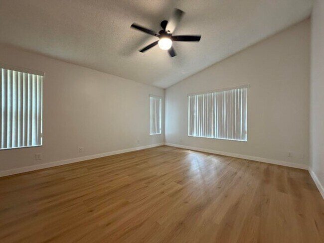 Building Photo - 3386 Treasure Ln