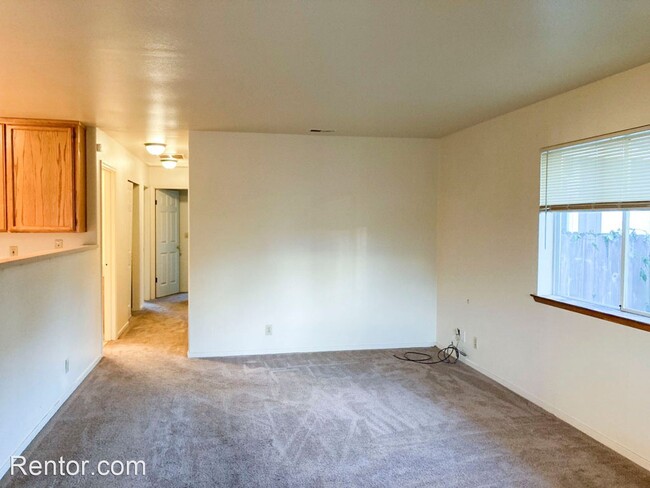 Foto del edificio - 3 br, 2 bath House - 2025 Thiel