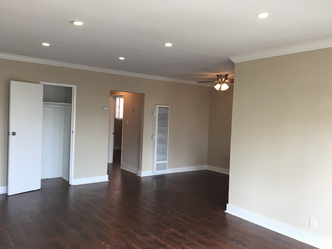 Primary Photo - 401 Union Dr