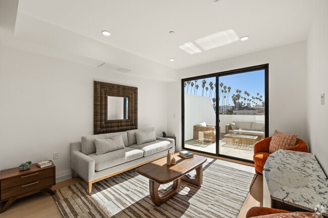 Building Photo - The Harper on Beverly