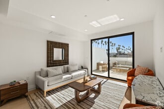 Building Photo - The Harper on Beverly