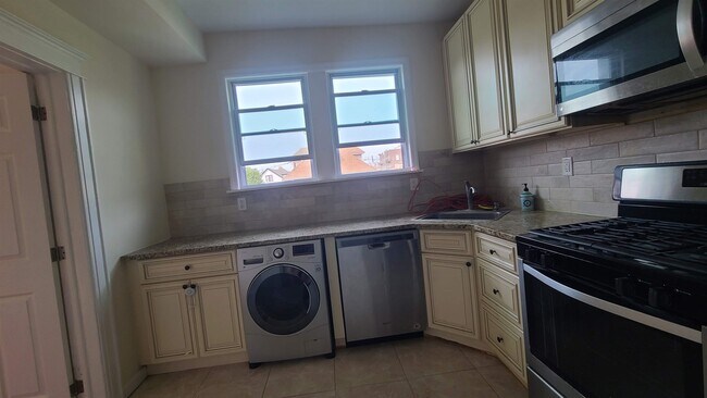 Foto del edificio - 210 73rd St