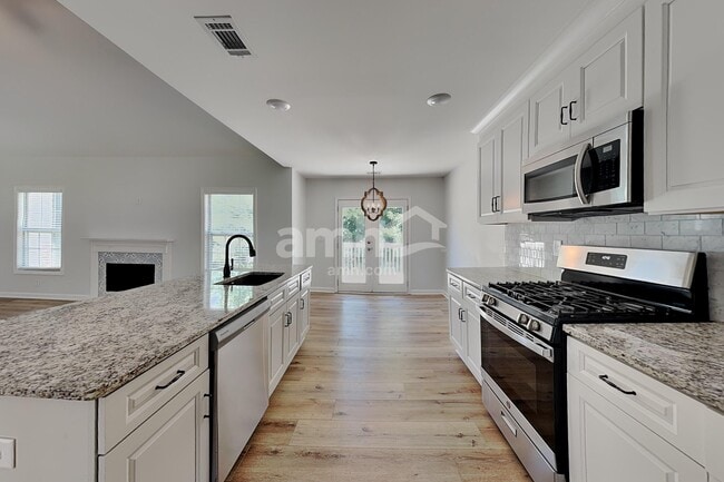 Building Photo - 5075 Roxton Ln