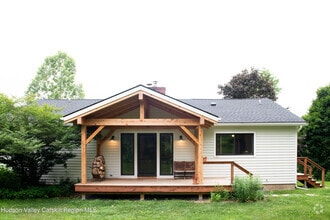 Building Photo - 61 Schoolhouse Rd