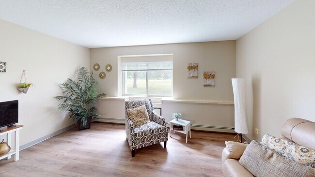 Foto del edificio - Parkwood Senior Living 55+