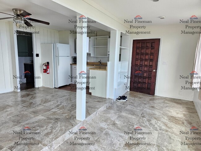 Foto del edificio - Studio/1 Bathroom Apartment. 60 steps walk up to the apartment. No parking. Rented as shown