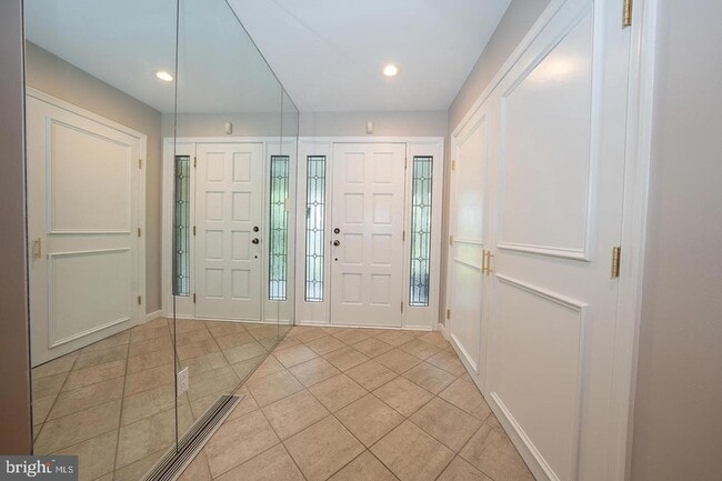 Photo - 327 Strathmore Drive House