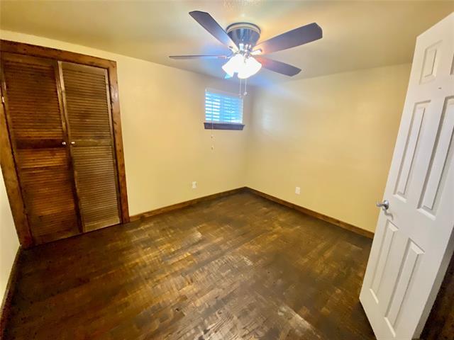 Building Photo - 625 Redbud Ln