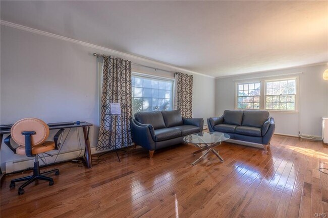 Building Photo - 519 Standish Dr