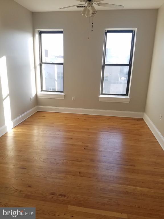 Foto del edificio - 1325 13th St NW