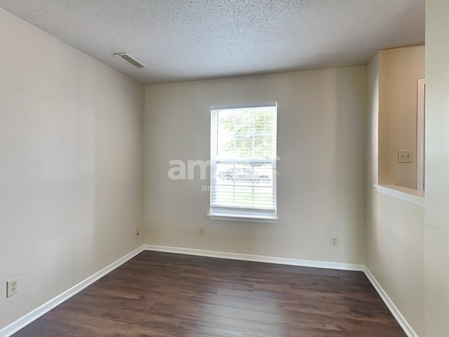 Building Photo - 6503 W Philadelphia Dr