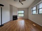 Foto principal - 1714 W Montrose Ave