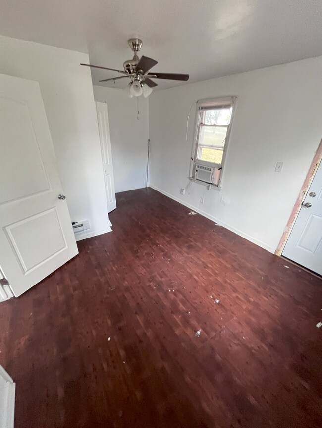 Foto del edificio - 223 N Clinton St