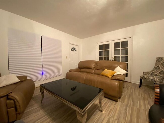 Building Photo - 345 NE 112 Street, Miami, FL 33137