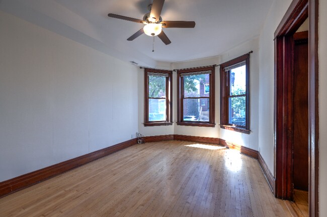 Building Photo - 2321 W 22nd Pl