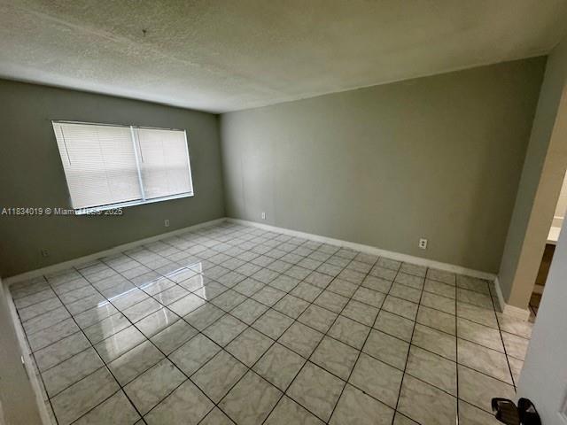 Building Photo - 5208 NW 18th Ct
