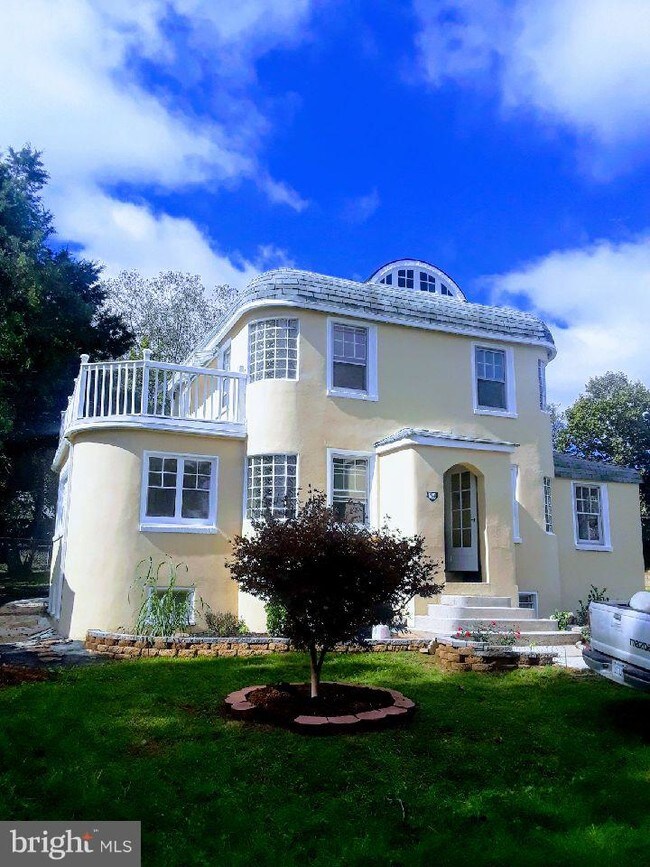 Building Photo - 34 Harvard Rd