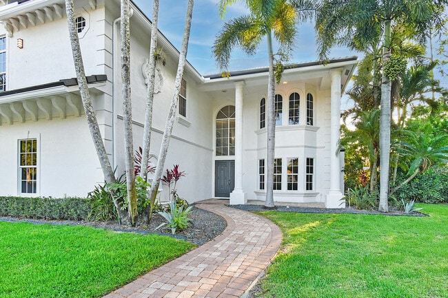 Building Photo - 377 Squire Dr