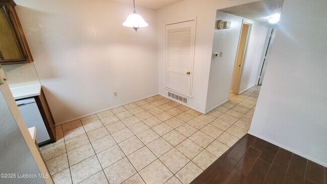 Foto del edificio - 6110 38th St