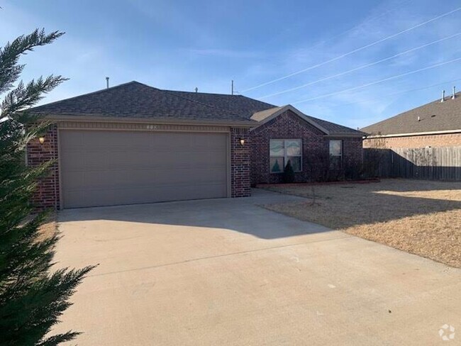 Building Photo - 110 Willow Dr