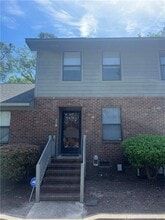 Building Photo - 119 Villa Dr