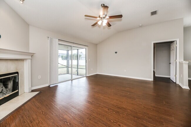 Foto del edificio - 2675 Creek Ridge Dr