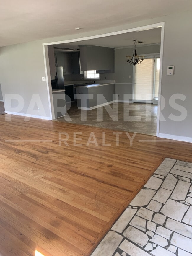 Foto del edificio - 3333 Carter Hill Rd