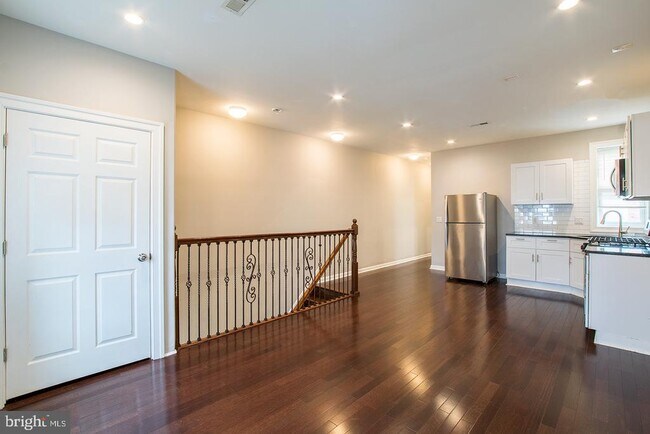 Foto del edificio - 723 S 56th St