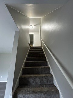 Building Photo - $1000.00 Moves you in.......2 Bedroom 1 Bath Townhome