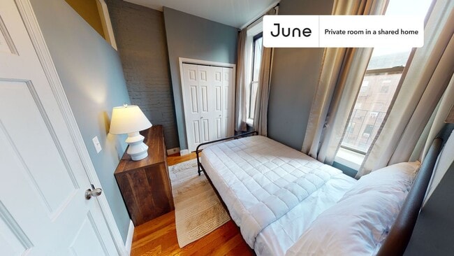 Foto del edificio - Room in Shared 2 bed/1 bath home