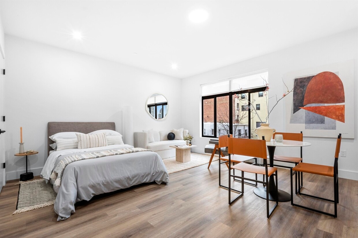 Primary Photo - 99 Storms Ave