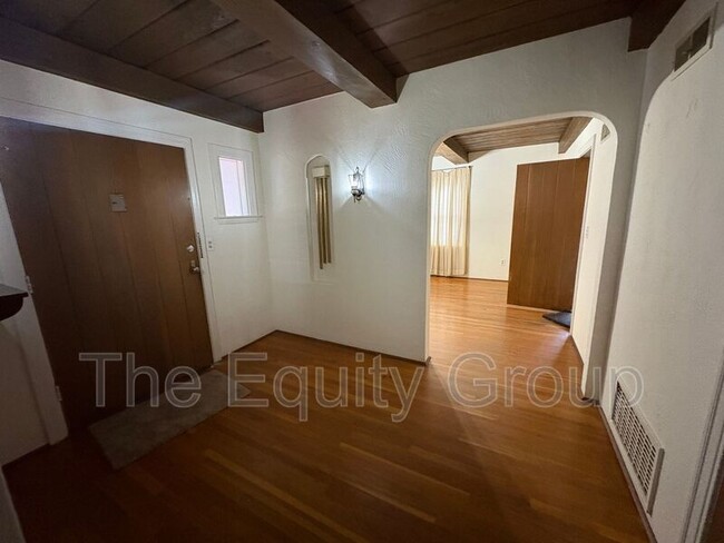 Building Photo - 1801 Riverside St