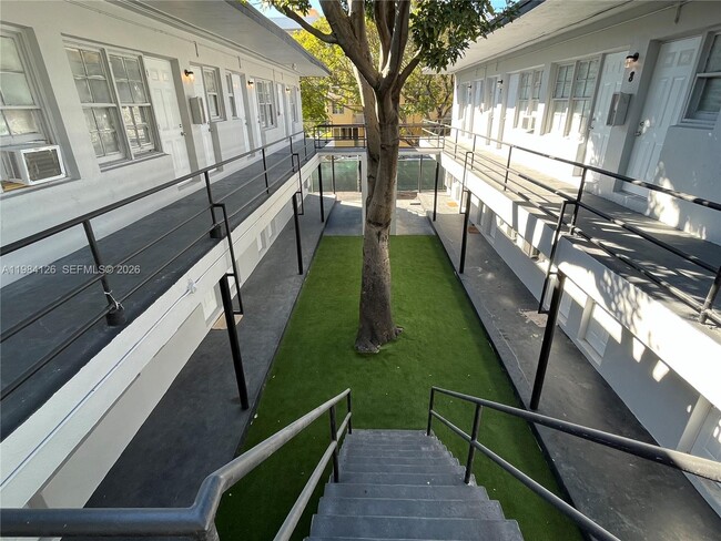 Foto del edificio - 1317 NW 2nd Ave