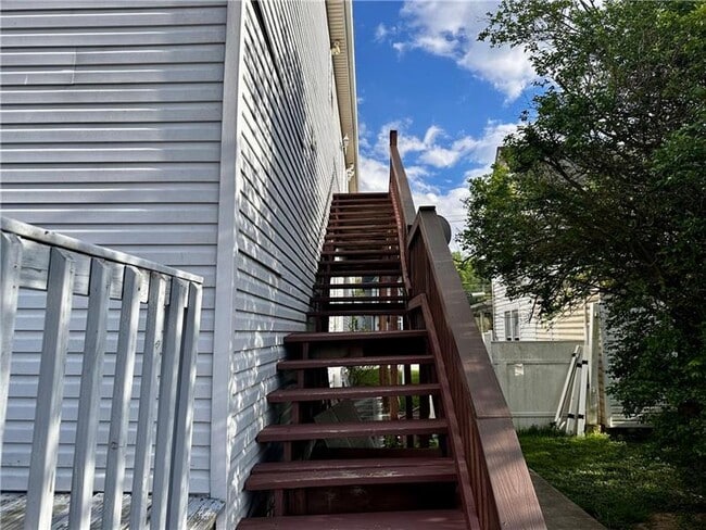 Building Photo - 75 S Maiden St