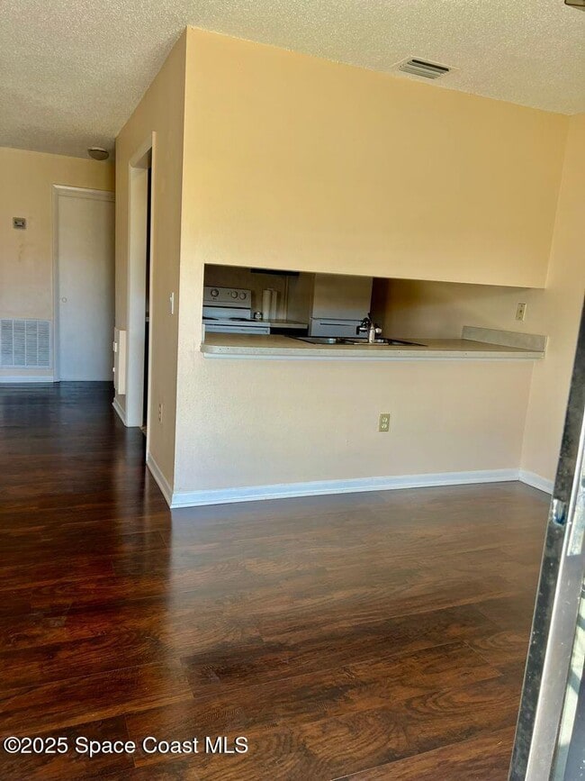 Building Photo - 223 San Paulo Cir