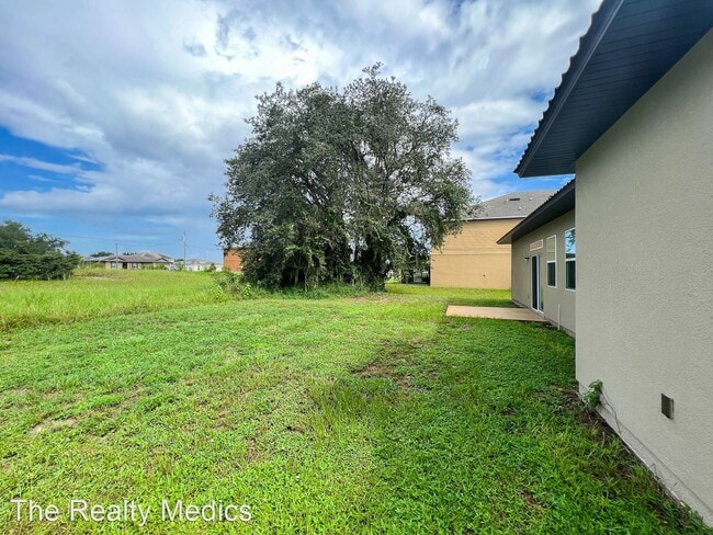 Foto del edificio - 4 br, 2 bath House - 359 Churchill Ct