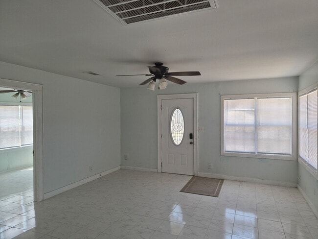 Foto del edificio - 606 McKinney Ave