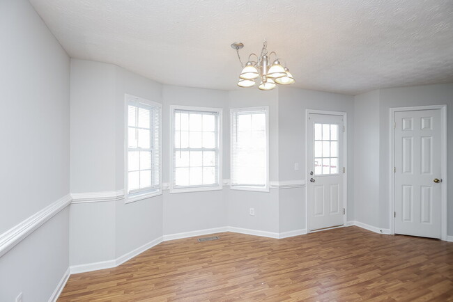 Foto del edificio - 268 Fairview Ln