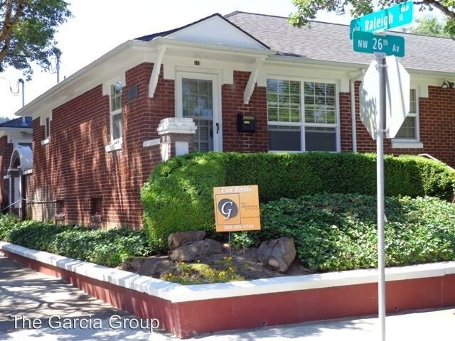 Foto principal - 2601 NW Raleigh St