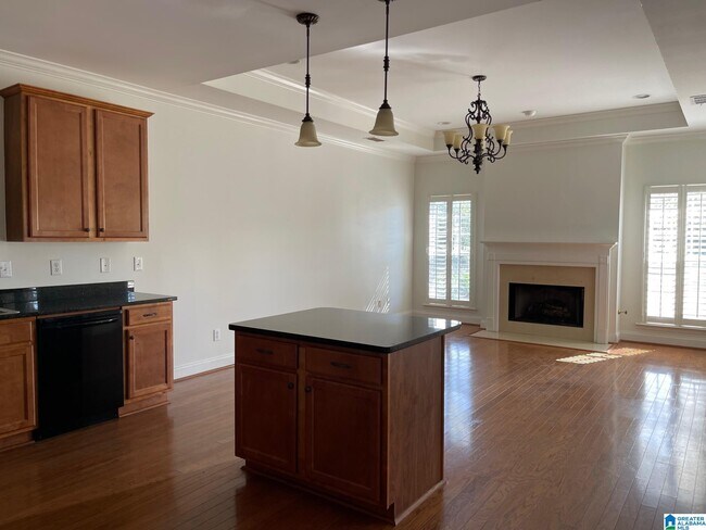 Building Photo - 326 Creekside Ln