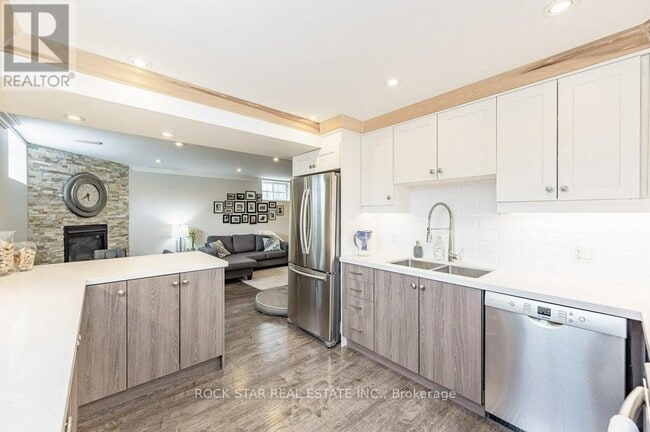 Building Photo - 11 Aterno Dr
