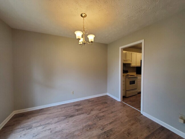 Building Photo - 6233 Withers~Pheasant Ridge