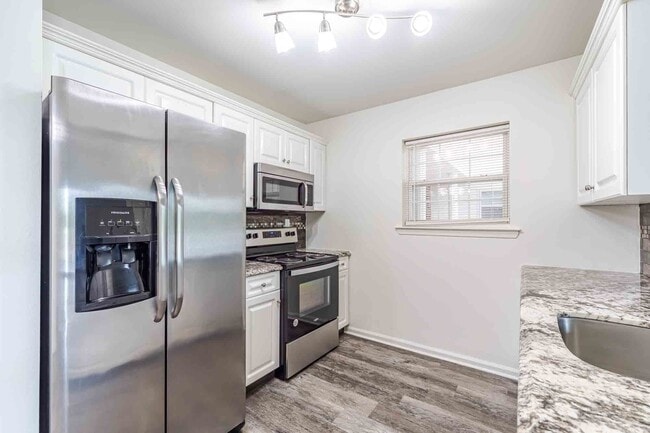 Building Photo - Abrams Run Apartment Homes