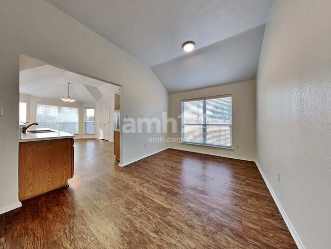 Foto del edificio - 2000 Cliffside Dr