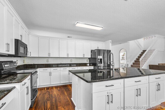 Foto del edificio - 6328 Stonehurst Cir