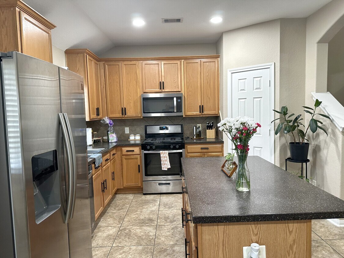 Foto del edificio - 26830 Henson Falls Dr
